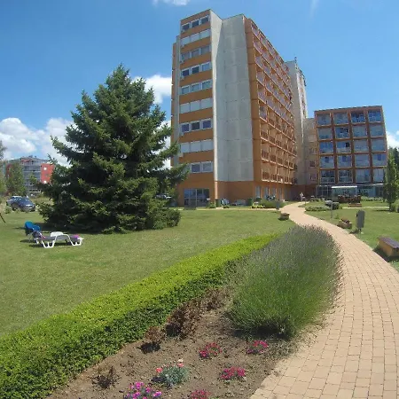 Vizparti Sas Aparthotel 3*