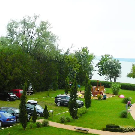 Apart-hotel Vízparti Sas 3*