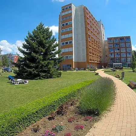 Apartahotel Vízparti Sas 3*